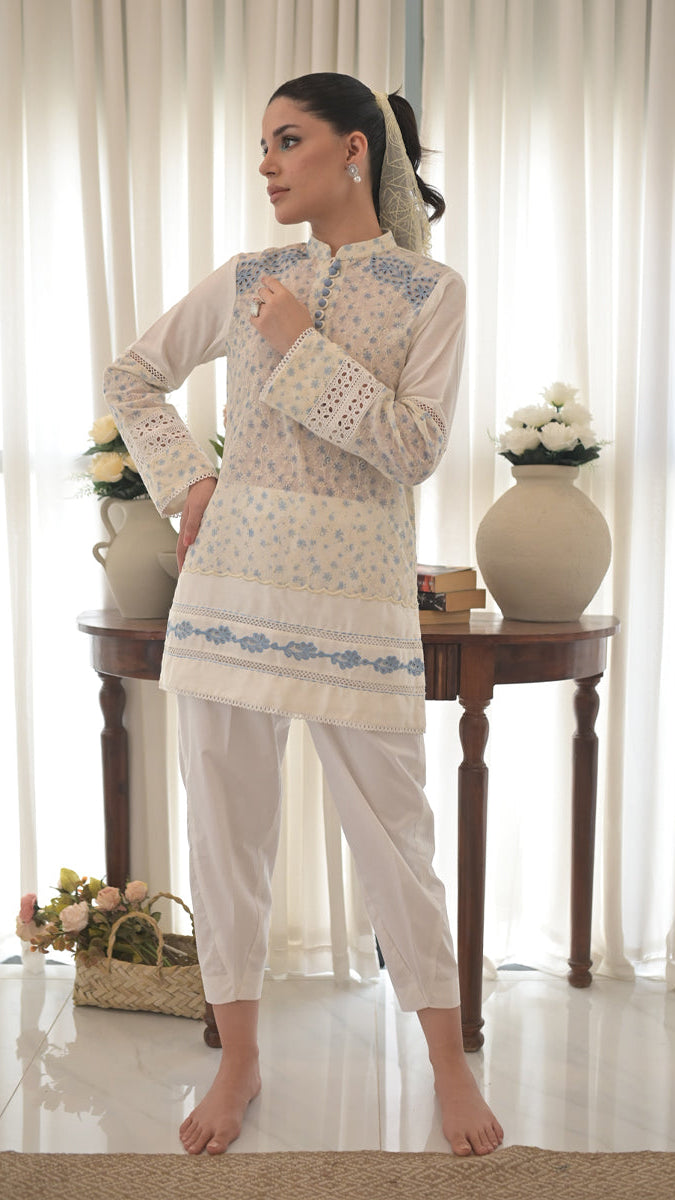 Blue Loom – Insia Sohail