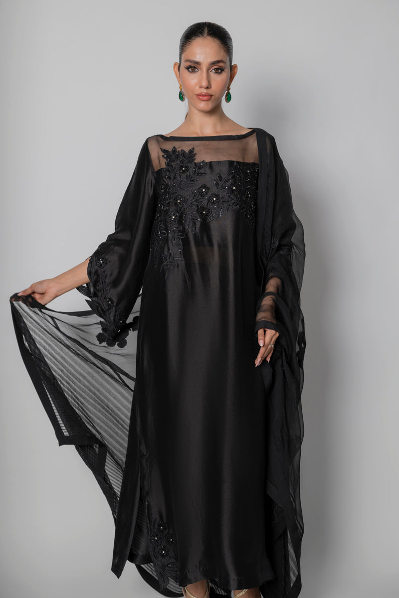 Floating Petal in  Black